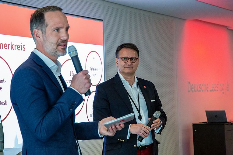 links: Uwe Graf, rechts: Dr. Michael Kostuj