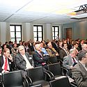 Die Firmenkunden folgten interessiert den informativen Vorträgen. Die Firmenkunden folgten interessiert den informativen Vorträgen.